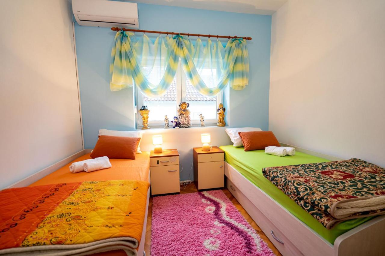 Apartman Jozic คนิน ภายนอก รูปภาพ