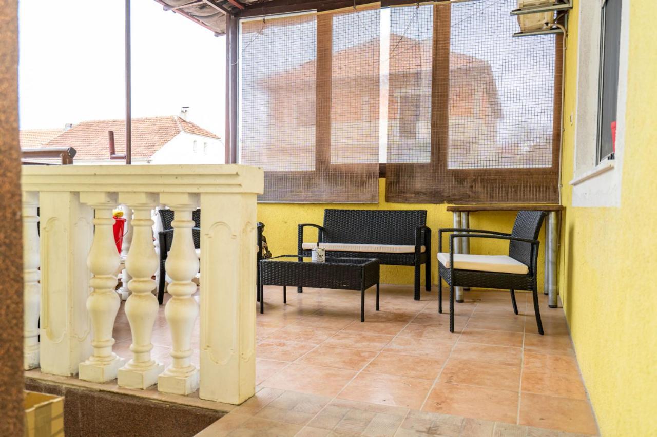 Apartman Jozic คนิน ภายนอก รูปภาพ